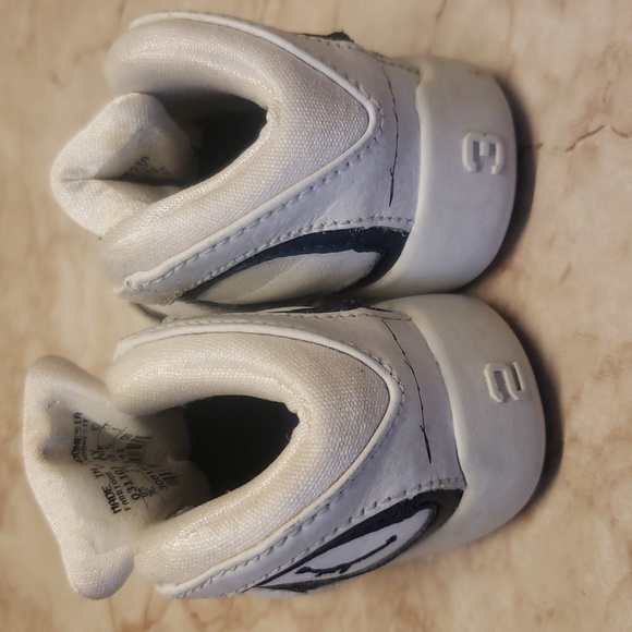 Jordan Baby  White and Black Sneakers Size  3 - Picture 4 of 7